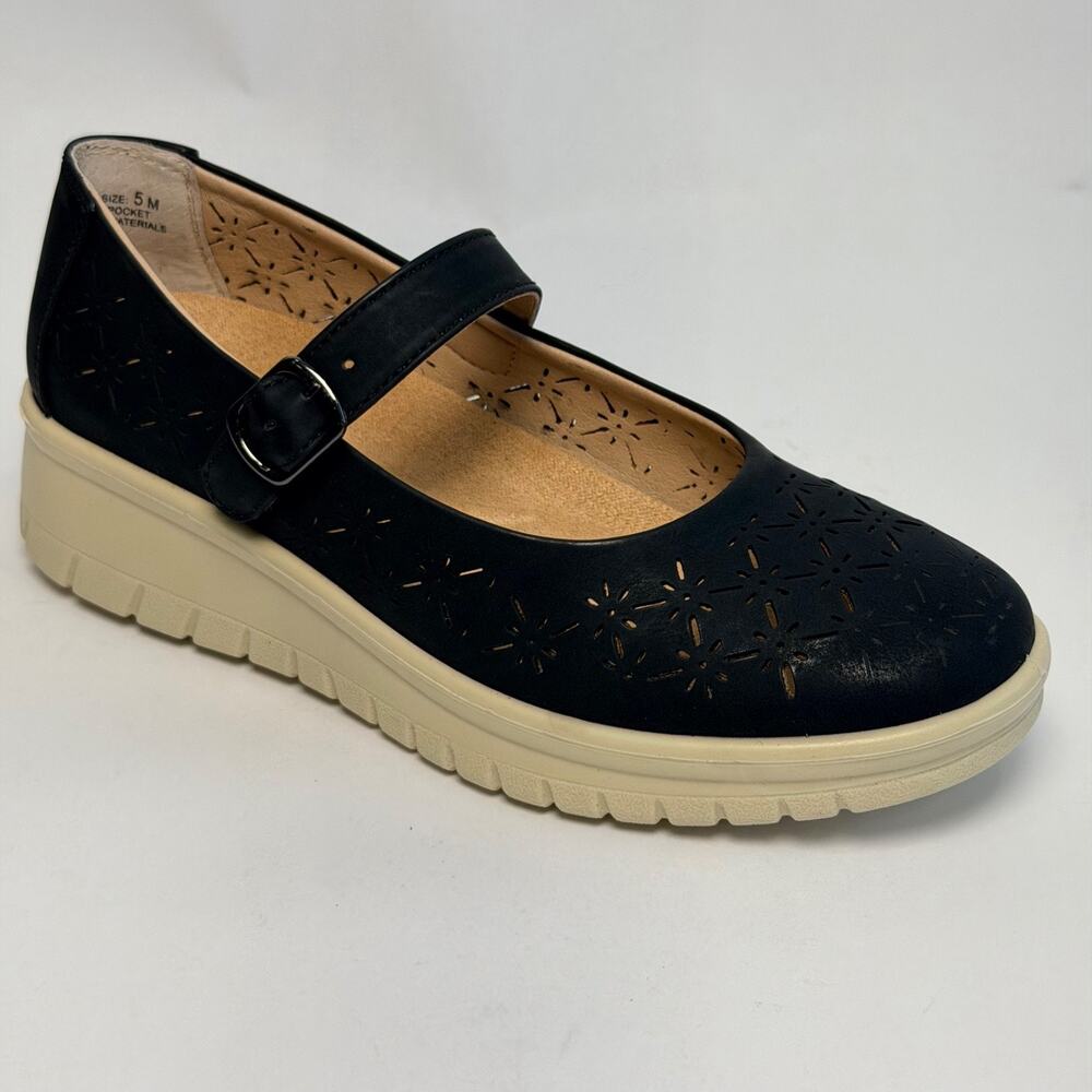 Easy Street Gertie Womens Black Mary Jane Comfort Flats Perforated Shoes 5M